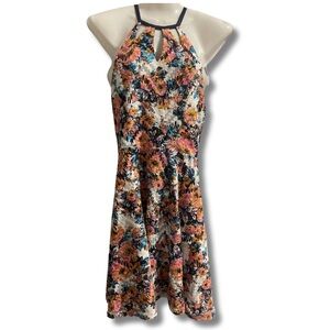 💕 LOVE FIRE- Flower Dress- SIZE Small